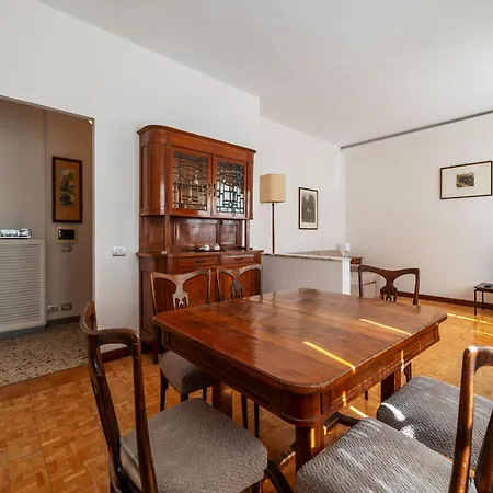 Guesthost - Bright Balcony Appiano Roma